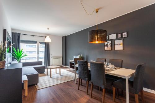 Parque das Nacoes Apartment | FLH Expo Modern Flat with Balcony