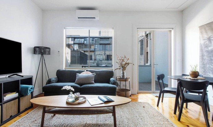 Melbourne Central Business District Apartment | Flinders Find A Spacious City Haven for Couples