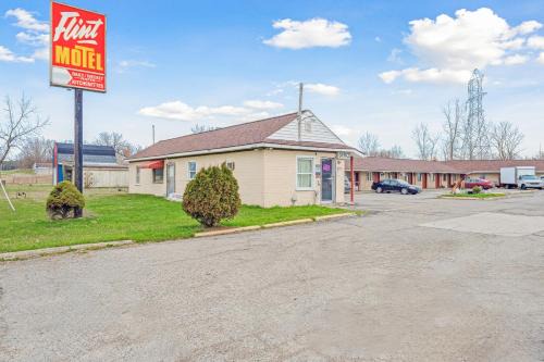 Flint Hotel | Flint Motel by OYO MI Near I-475