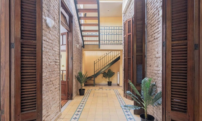 Palermo House | Fliphaus + Soria 5100 - 4 Bd House Pool & BBQ Palermo Soho