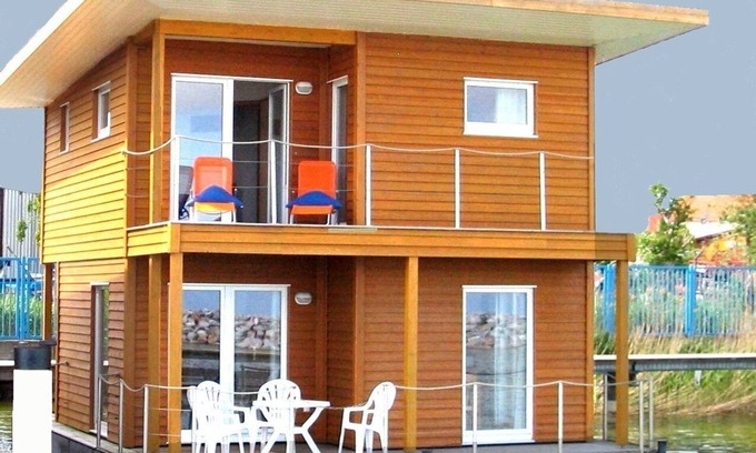 Barth House | Floating Houses - Komfortable Schwimmende Ferienhäuser im Barther Yachthafen