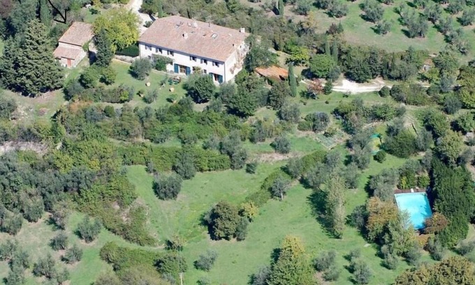 Fiesole Cottage | Florentine Hills Fattoria Il Leccio Restored Barn with Pool