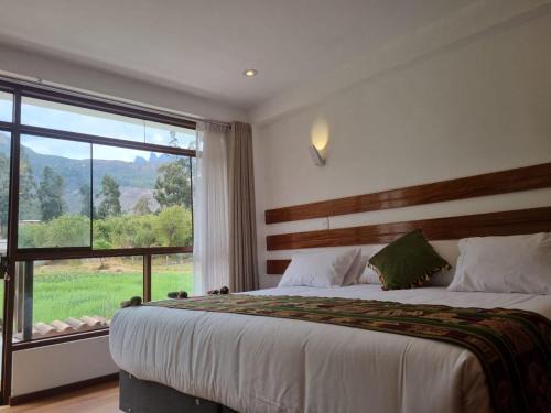Huaran House | Flores de la Villa