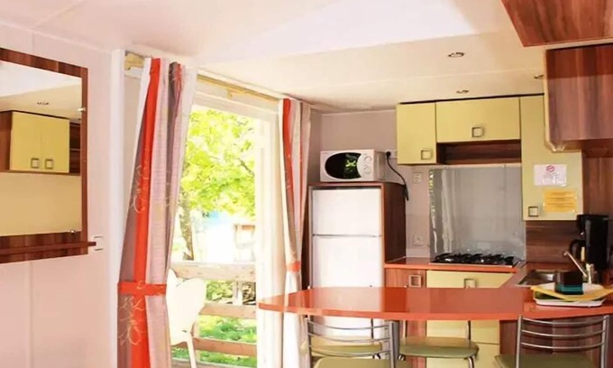 Les Ollieres-sur-Eyrieux House | Flower Camping Mas de Champel * - Mobile-Home Standard 32m2 - 3 bedrooms - Covered terrace - TV - Air conditioning 6 people