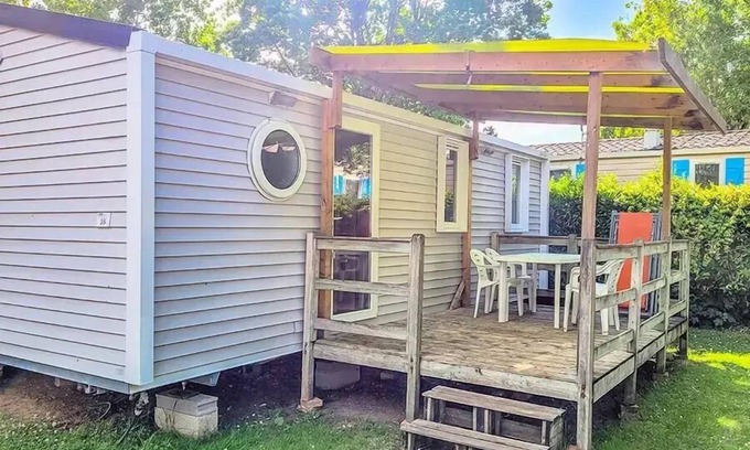 Saint Nazaire sur Charente House | Flower Camping L'Abri-Côtier * - Mobilhome Family 29m2 CONFORT - 3 bedrooms + covered terrace + TV 6 persons