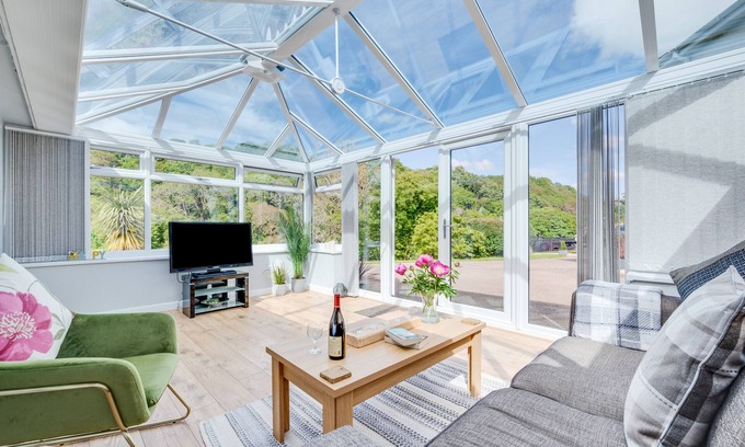 Mabe House | Flying Hooves - One Bedroom House, Sleeps 2