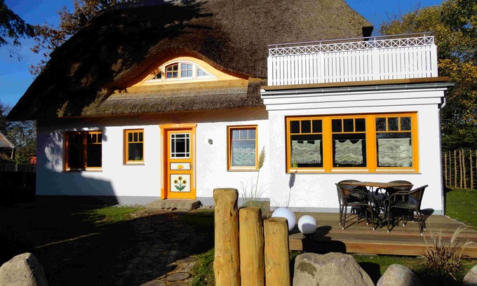 Wieck auf dem Darss Apartment | For a relaxing vacation under thatch in a quiet, central location in Wieck