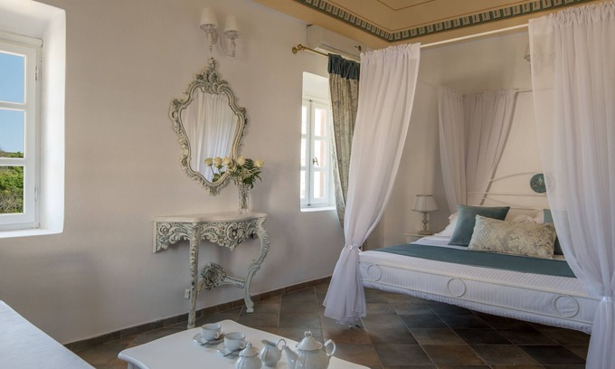 Messaria House | For All Seasons Mansion - Grand Apartment with plunge pool