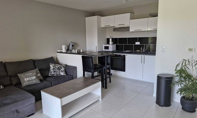 Floirac Apartment | For rent furnished apartment Floirac 2 bedrooms secure residence private parking