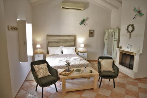 Spata-Artemida House | For4 Seasons Home 2 - by Avelink