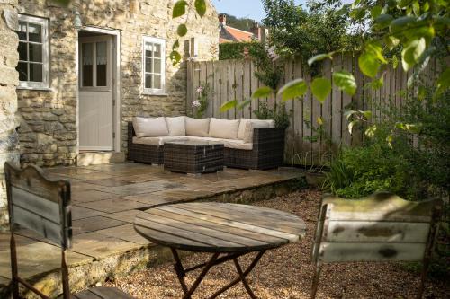 Ampleforth House | Ford End Cottage