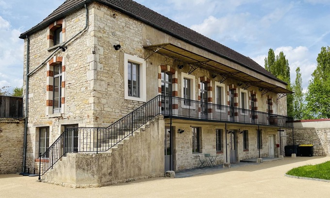 Chagny House | Former high-capacity factory in the heart of Chagny
