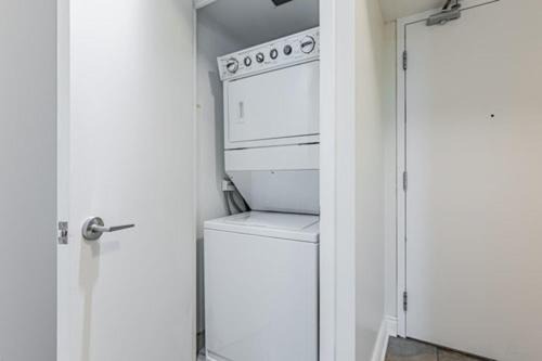 Fort York Apartment | Fort York Suites - CNE