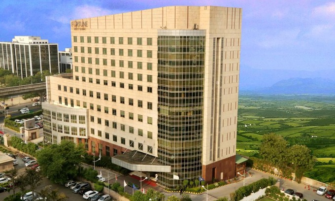 Sarhol Hotel | Fortune Select Global, Gurugram - Member ITC Hotels' Group