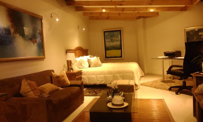 San Isidro Apartment | Free Airport Pick Up, 40 Mbps Wifi, San Isidro Studio #1