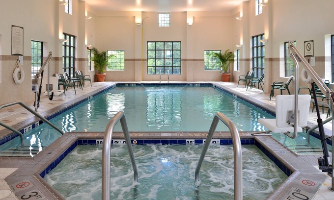 Chesapeake Condo | Free Breakfast. Indoor Pool & Hot Tub. Close to the Virginia Beach business district!