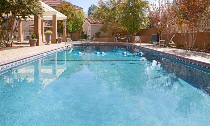 Tech Terrace Apartment | Free Breakfast. Shared Pool & Hot Tub. Studio Near Texas Tech University & University Medical Center.