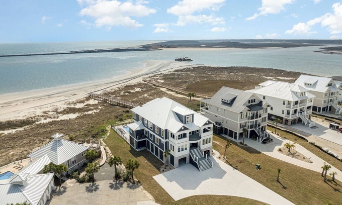 Inlet Harbour House | Freedom Point: A New Chapter in Oceanfront Luxury