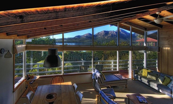 Coles Bay House | Freycinet Beachfront Retreat - Freycinet Holiday Houses