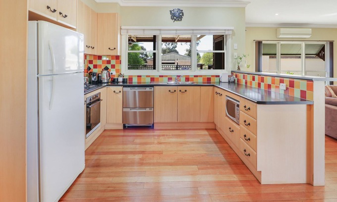 Mansfield House | Friday's Retreat - Home in the heart of Mansfield