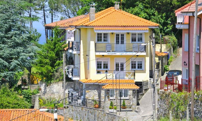 El Manto Apartment | Friendly vacation apartment with sea view.