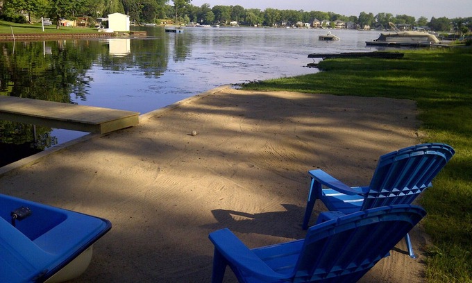 Oxbow House | From $300/nt SERENE & QUIET-Huge Deck-Free Kayaks & Paddle Boat! PETS! Specials!