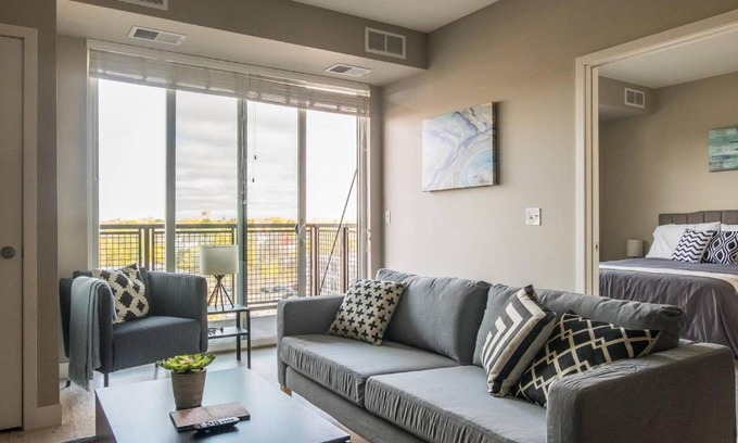 Nicollet Island Apartment | FRONTDESK 20 6th St Apts NE Minneapolis Riverfront District