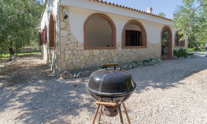 Mattinata Villa | Fully fenced single villa 200 meters from the Punta Grugno beach
