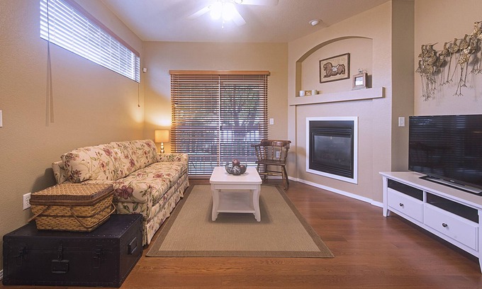 Fort Collins Condo | FULLY FURNISHED EXECUTIVE 2 BED/2BATH CONDO NEAR CSU AND OLD TOWN