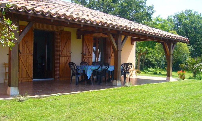 Gimont Cottage | Fully restored cottage, overlooking the Gers countryside and the Pyrenees