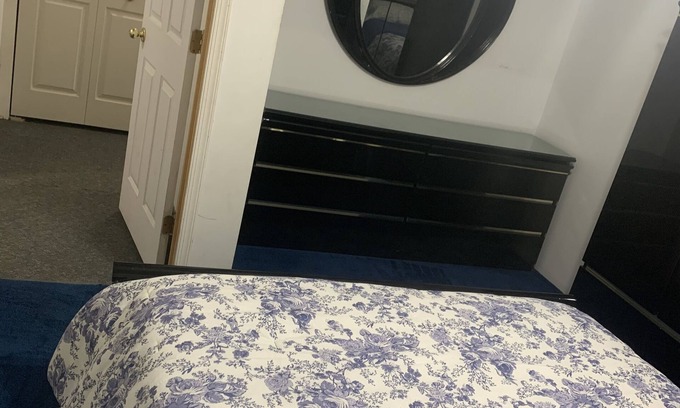 Moscow House | Fun Cozy 2 Bedroom 1 Bath Getaway 30 mins or less to everything
