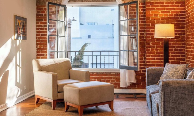 Hollywood Apartment | Furnished One Bed/One Bath in Hollywood