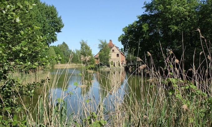 Gielow House | Futterhaus der Wasserburg Liepen