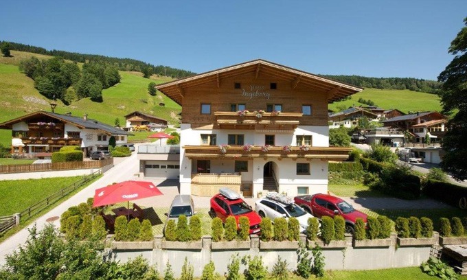 Saalbach-Hinterglemm Bed & Breakfast | Gästehaus Ingeborg
