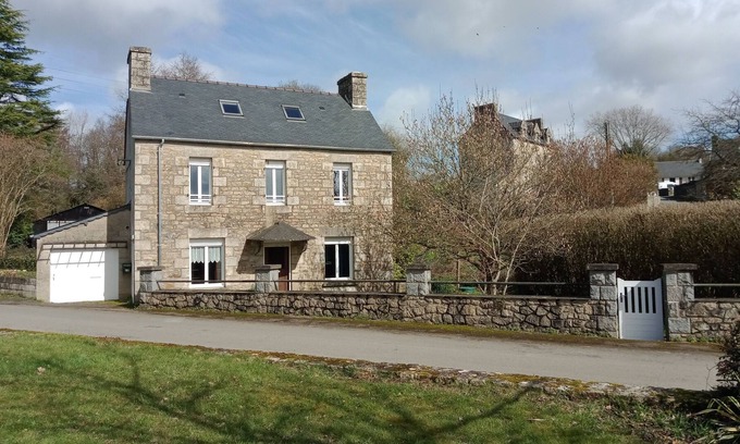 Saint-Servais House | Gîte 6 people 3 bedrooms Bretagne Saint Servais (22160)