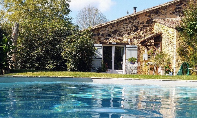 Montagnac-sur-Lede Other | Gîte Avec Piscine Privée en Périgord. Au Calme Dans les Bois