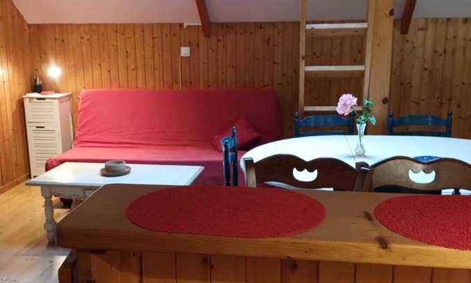Lantenay Ski Chalet | Gîte Chalet duColombier