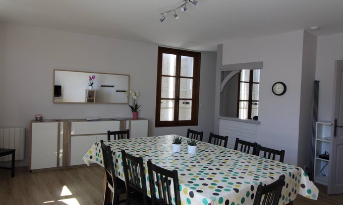 Milly-la-Foret Apartment | "Gîte Cocteau" Chez Clemence Forest of Fontainebleau