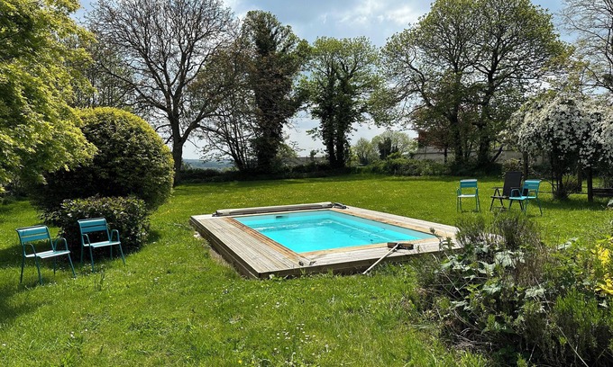 Saint-Brice-de-Landelles House | Gîte de Campagne Près du Mont St-michel, Avec Jardin et Accès Piscine