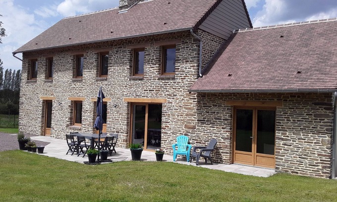 Saint-Germain-du-Crioult House | Gîte de Landemeure, PMR access, sleeps 10.