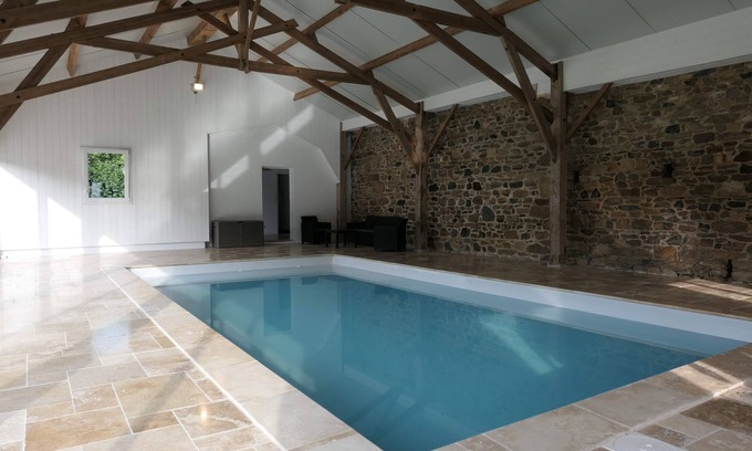 Plounevez-Moedec House | Gîte de Campagne Avec Piscine Couverte et Privative