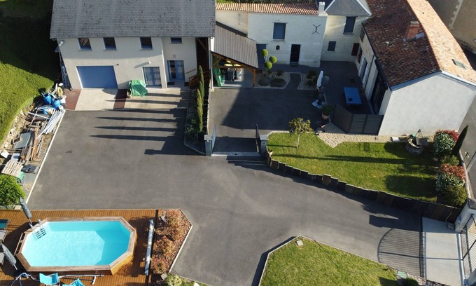 Montreuil-Bellay Apartment | Gîte du Thouet - Appt avec piscine partagée