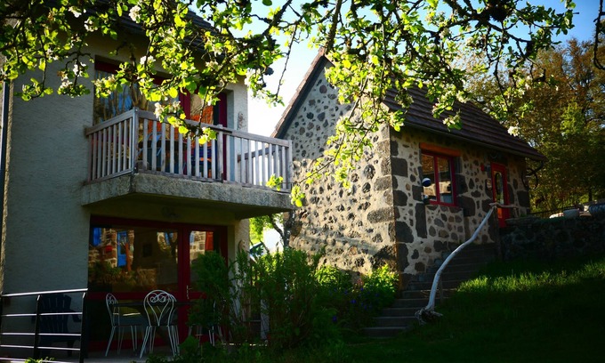 Saint-Cirgues-de-Jordanne Apartment | Gîte Cocoon au Calme Dans les Montagnes du Cantal sur la Route du Puy Mary
