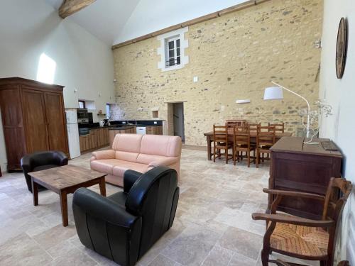Perreuse Apartment | Gîte La Maison des Poètes de 1 à 6 personnes à Treigny Perreuse