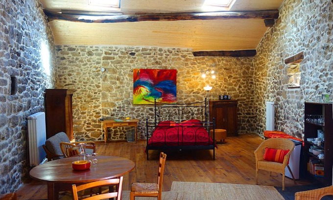 Laboule Apartment | Gîte Valousset pour 2-4 personnes dans les montagnes de l'Ardèche