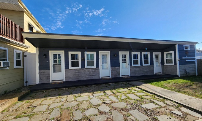 Hampton Apartment | G St Inn Unit 2nCozy studio with WiFi and AC in superb Hampton