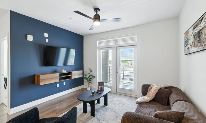Fort Worth Condo | G47 Cozy & Stylish 1BD Near Stockyards, Resort Style Amenities, Golf Sim