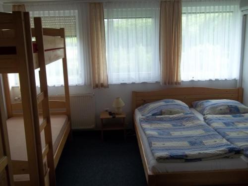 Komlo House | Gadányi Vendégház és Lovarda