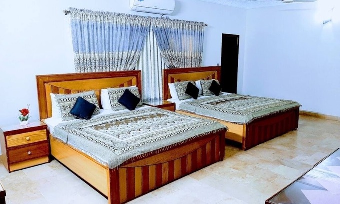 Gulshan-E-Jamal House | Galaxy Inn Near Jinnah International Airport Branch