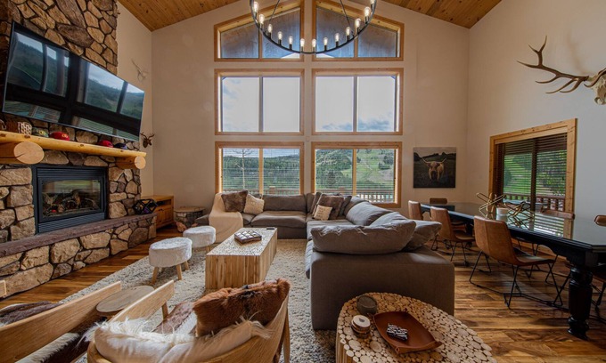 Brian Head Cabin | #GalindoGetaway3.0 Modern Mountain Estate